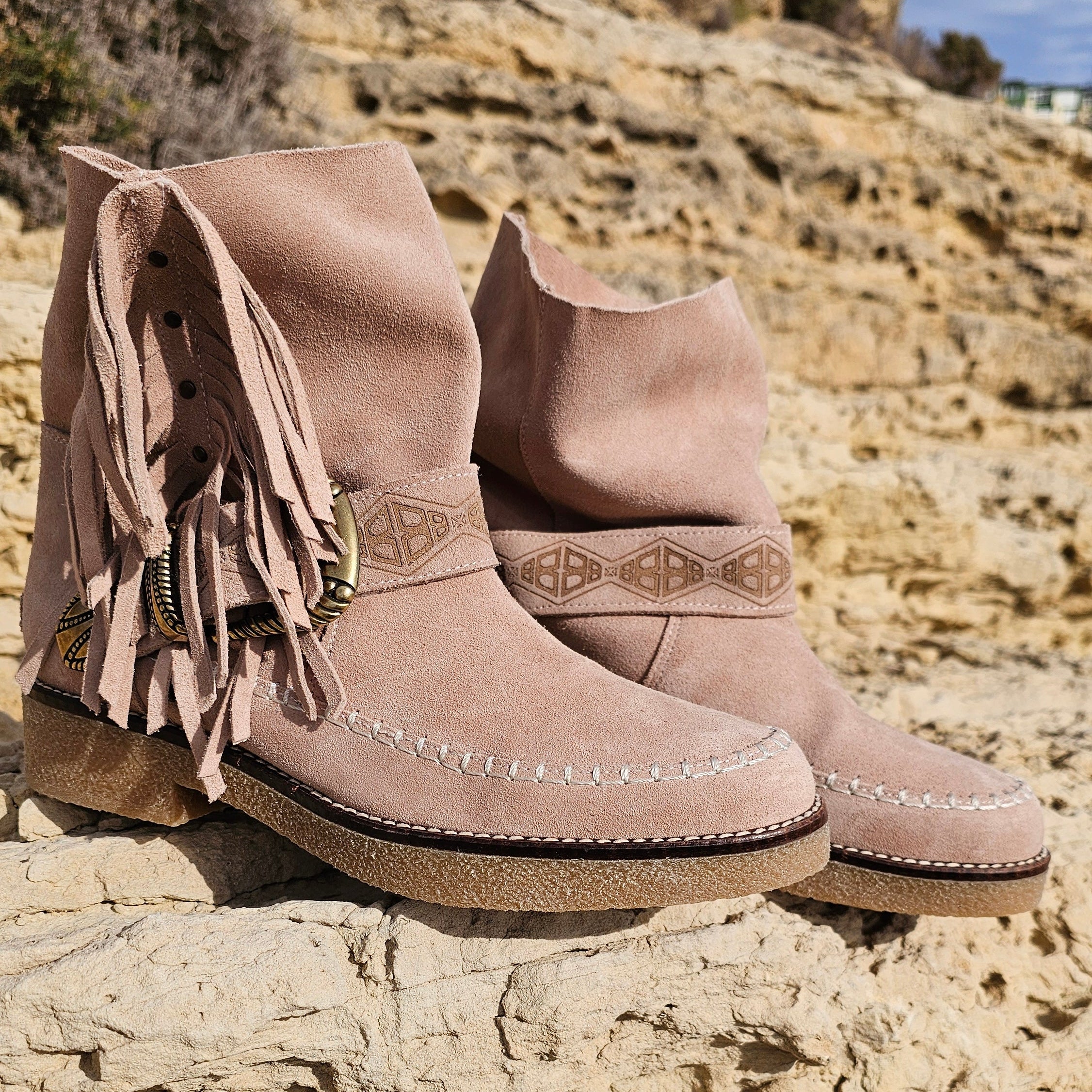 Moc Low Buckle/Fringe Pardo