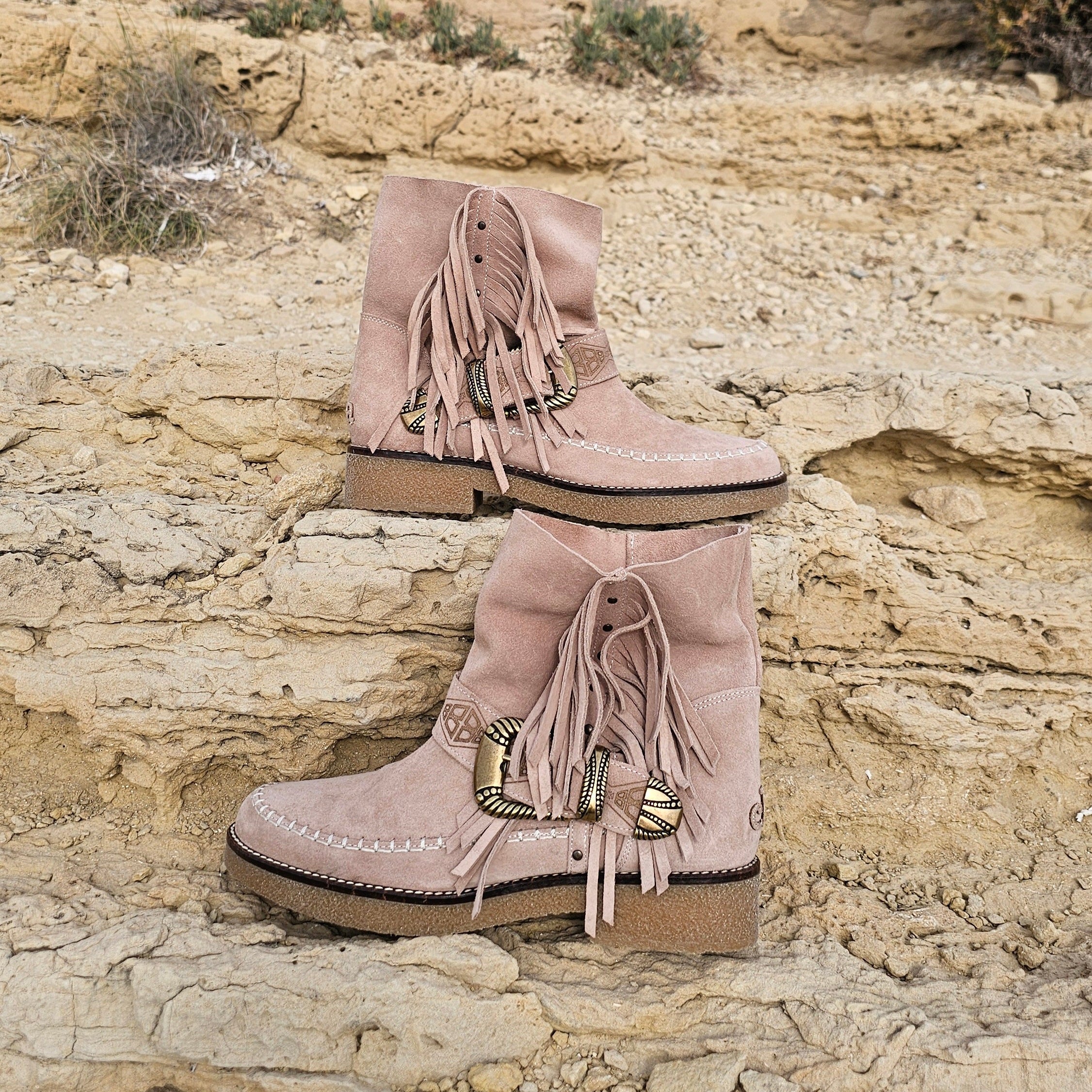 Moc Low Buckle/Fringe Pardo