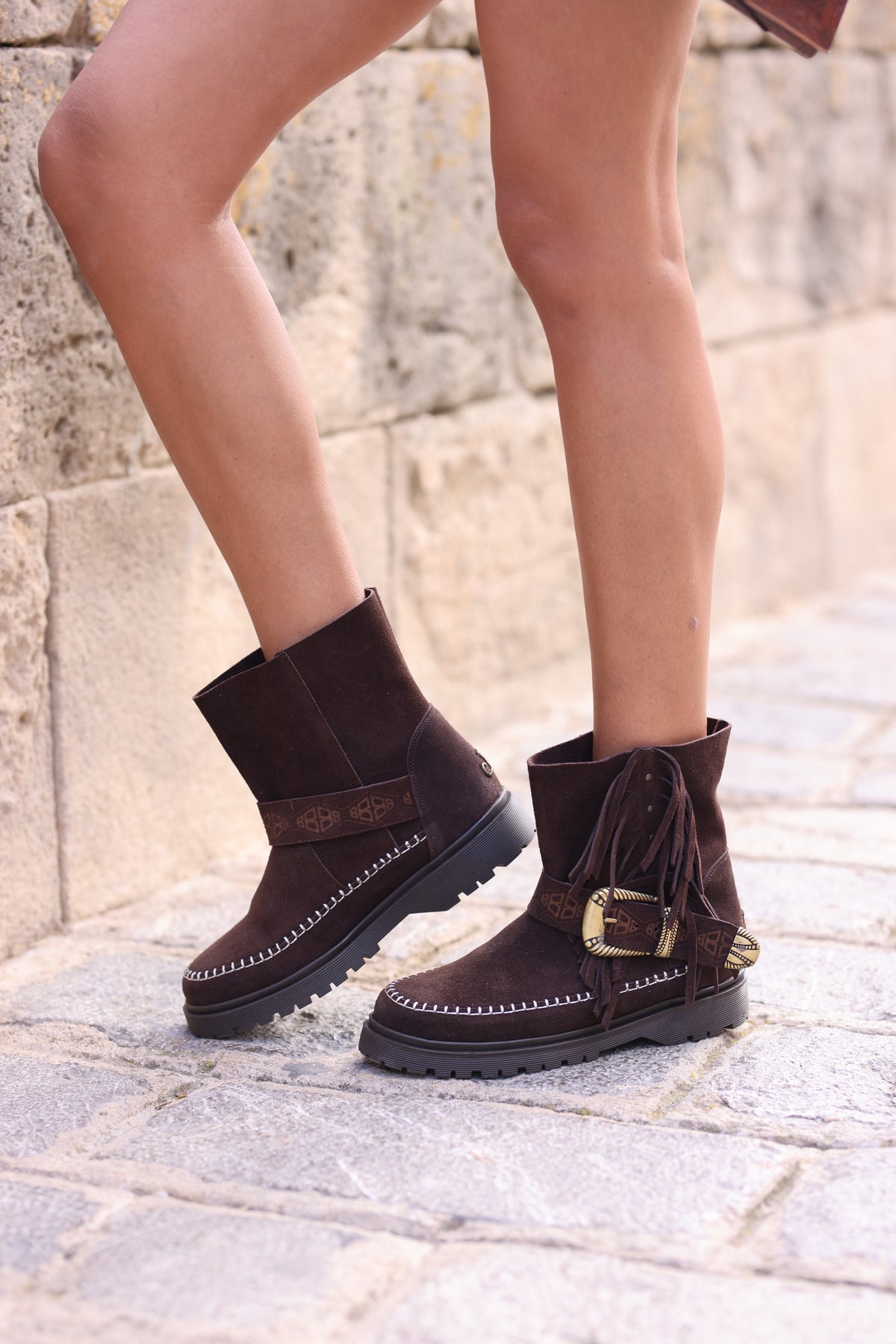 Moc Low Buckle/Fringe Merino Dark Brown